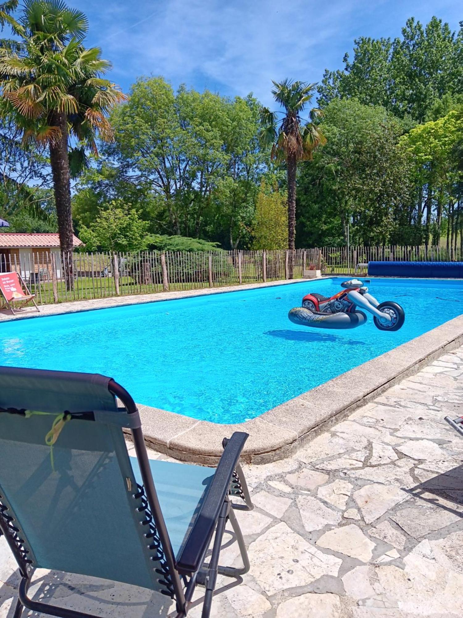 Gite Au Moulin Du Comte Bourrouillan Zewnętrze zdjęcie